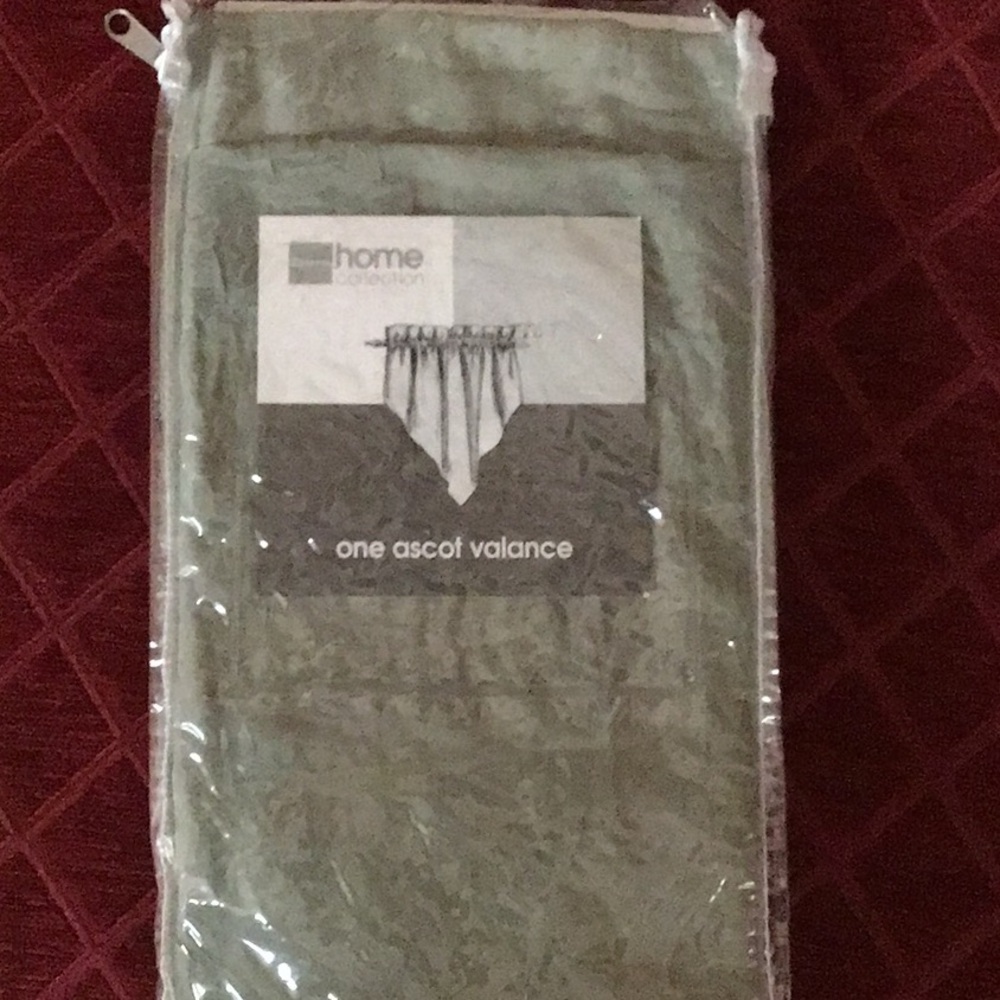 Home Collection Olive Valance - Picture 2 of 8